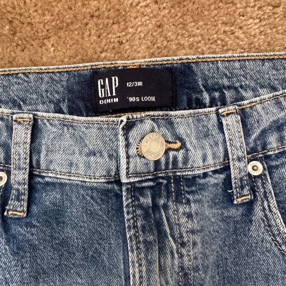 GAP 90’s Loose High Rise Distressed Denim - Picture 3 of 6